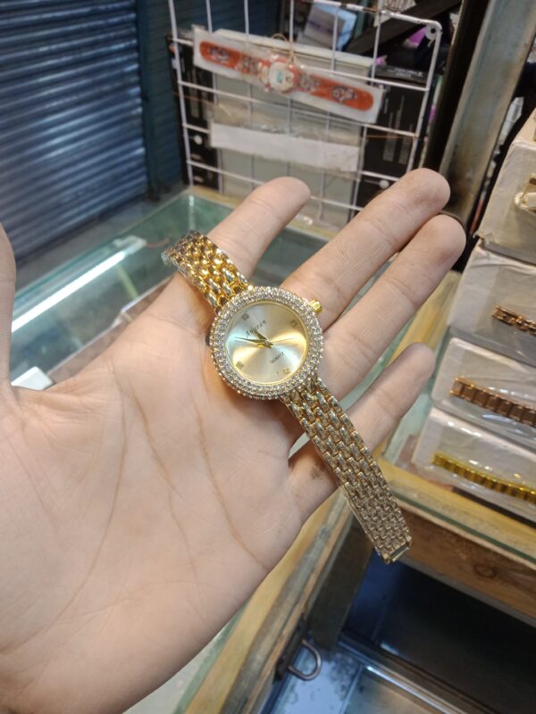 Angean Women Quartz Dimond Gold Dial