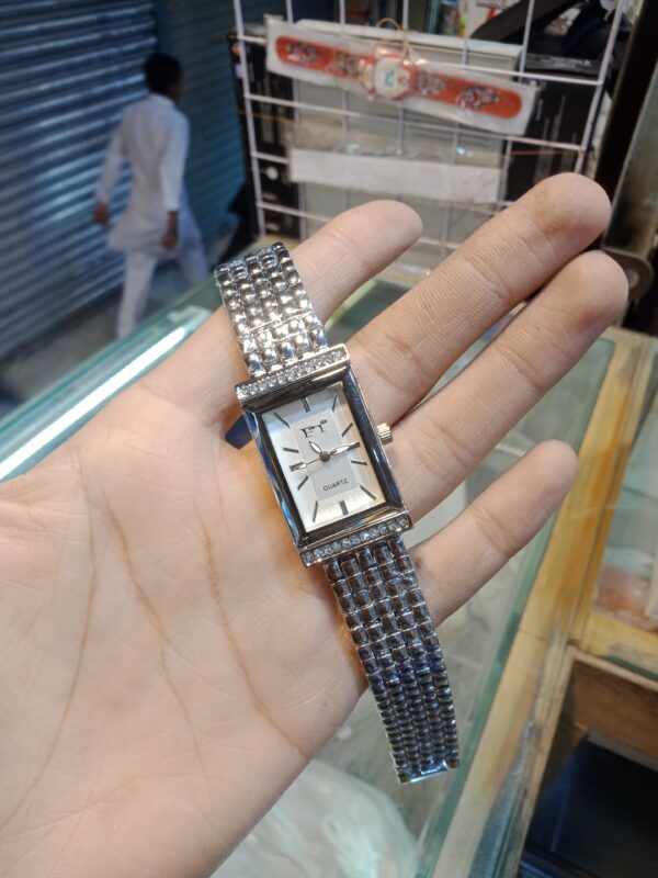 FT Quartz Women Wristwatch - Image 2