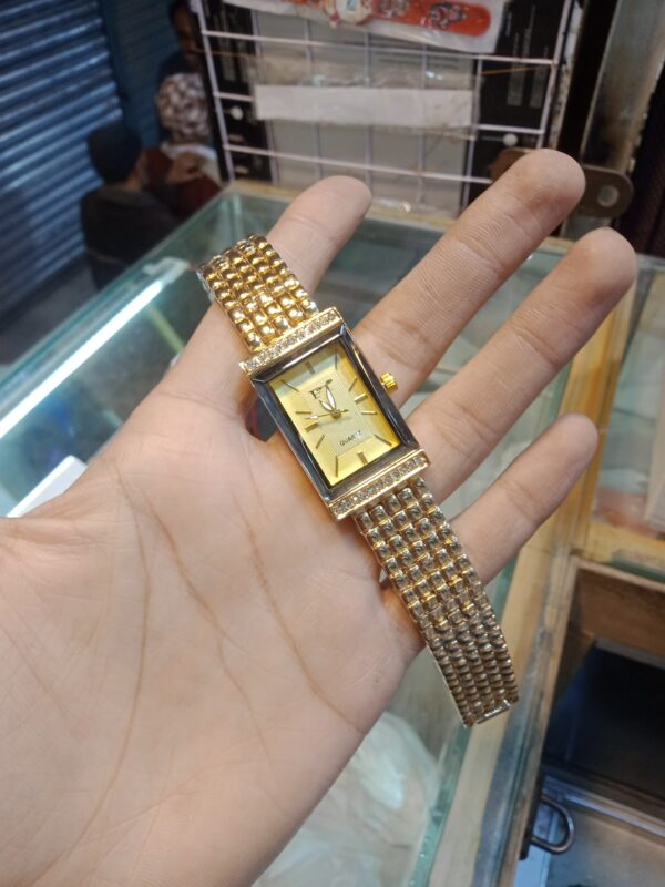 FT Quartz Women Wristwatch