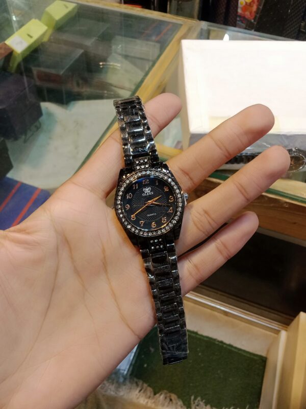 Olevs Quartz Women's Wristwatch Round Dial - Image 4