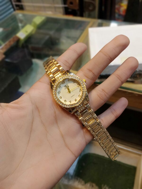 Olevs Quartz Women's Wristwatch Round Dial - Image 2