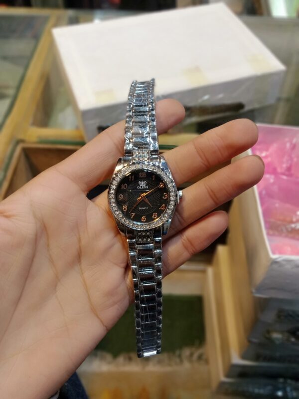 Olevs Quartz Women's Wristwatch Round Dial